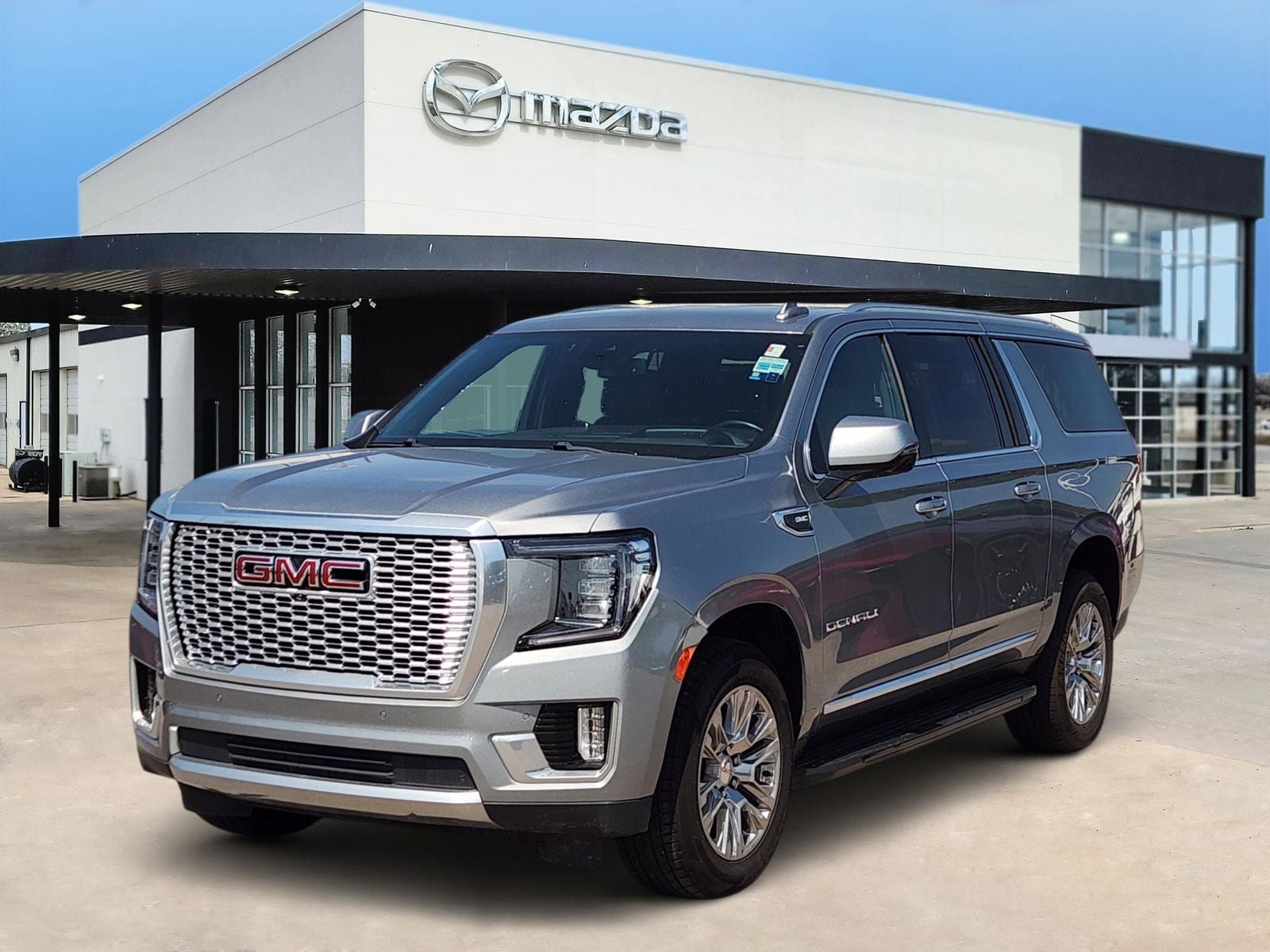 2023 GMC Yukon XL — side profile view